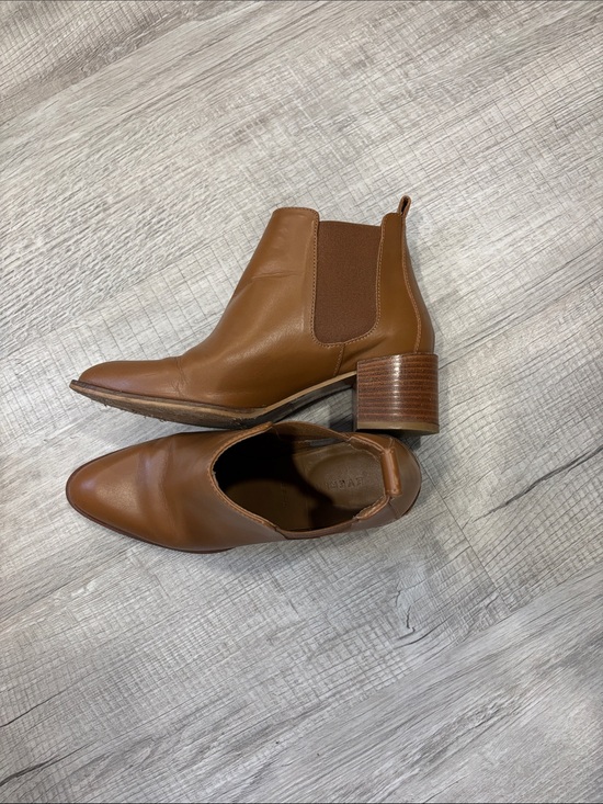 Everlane Shoes - Everlane The Heel Boot Brown Classic Chelsea Heel Ankle Boot Size 5.5